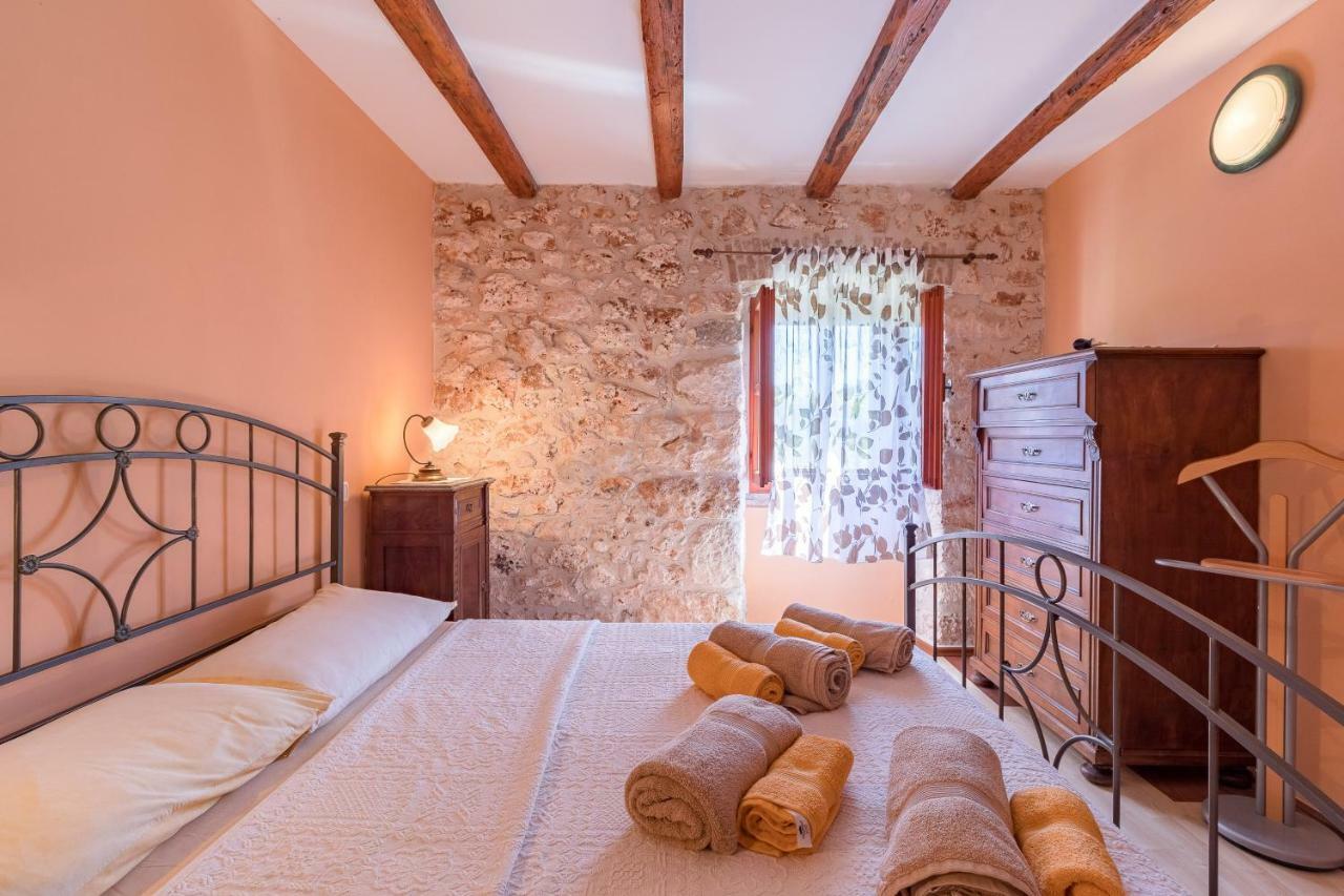 Country House Apartments Pula Buitenkant foto